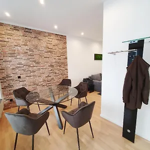 Modernes, Stilvolles Eingerichtetes Loft Apartment