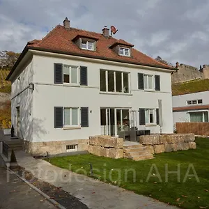 https://ferienwohnung-stadtnah-im-dg.com-bavaria.com