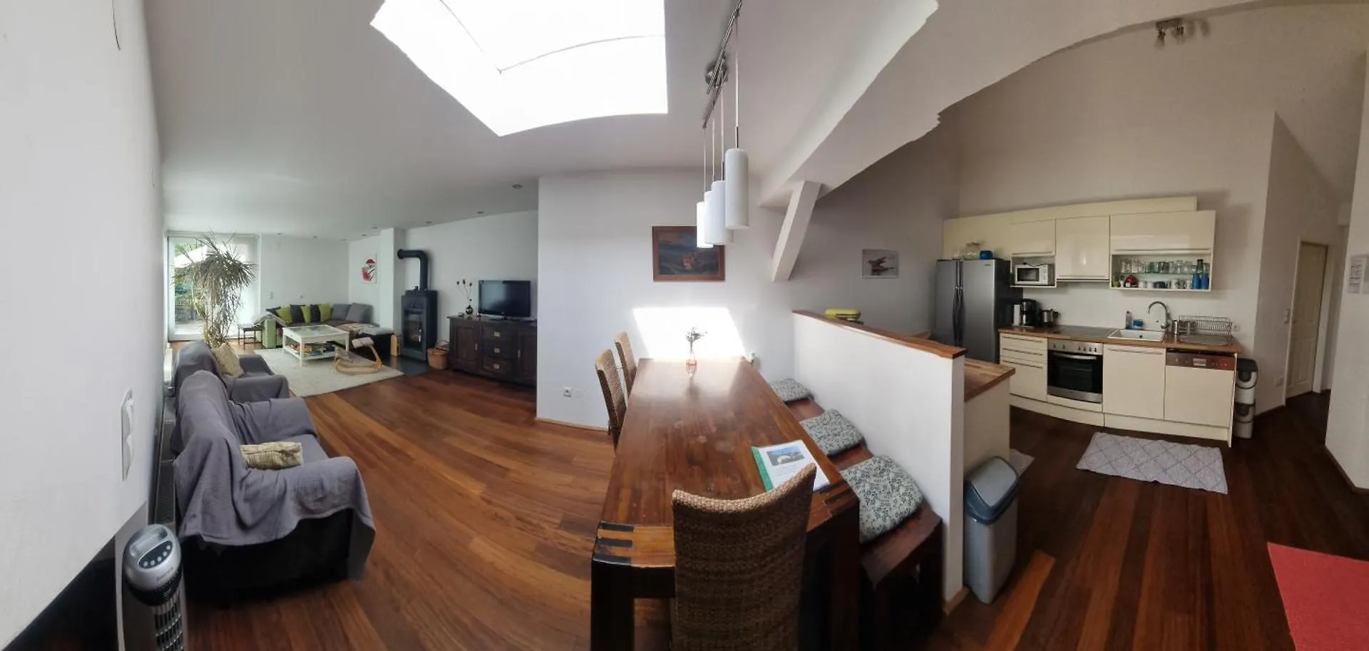 Ruhige, Grosse Ferienwohnung Am Muehlberg, Stadtrand Vienna Apartment