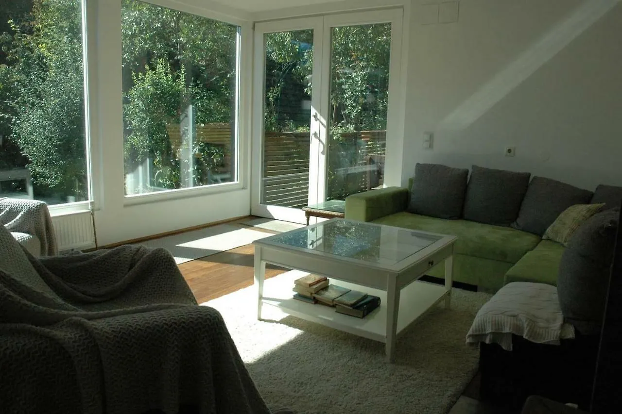 Ruhige, Grosse Ferienwohnung Am Muehlberg, Stadtrand Vienna