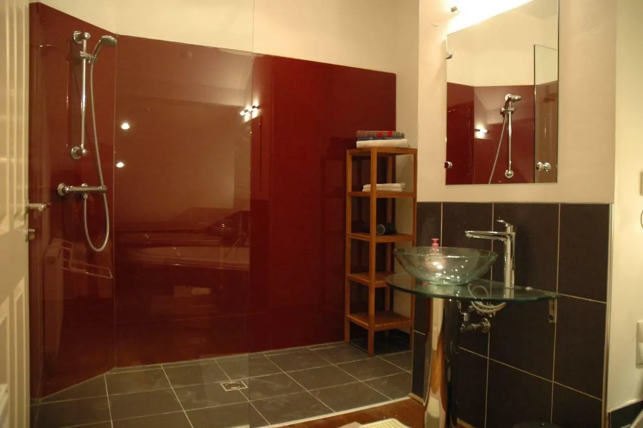Ruhige, Grosse Ferienwohnung Am Muehlberg, Stadtrand Vienna
