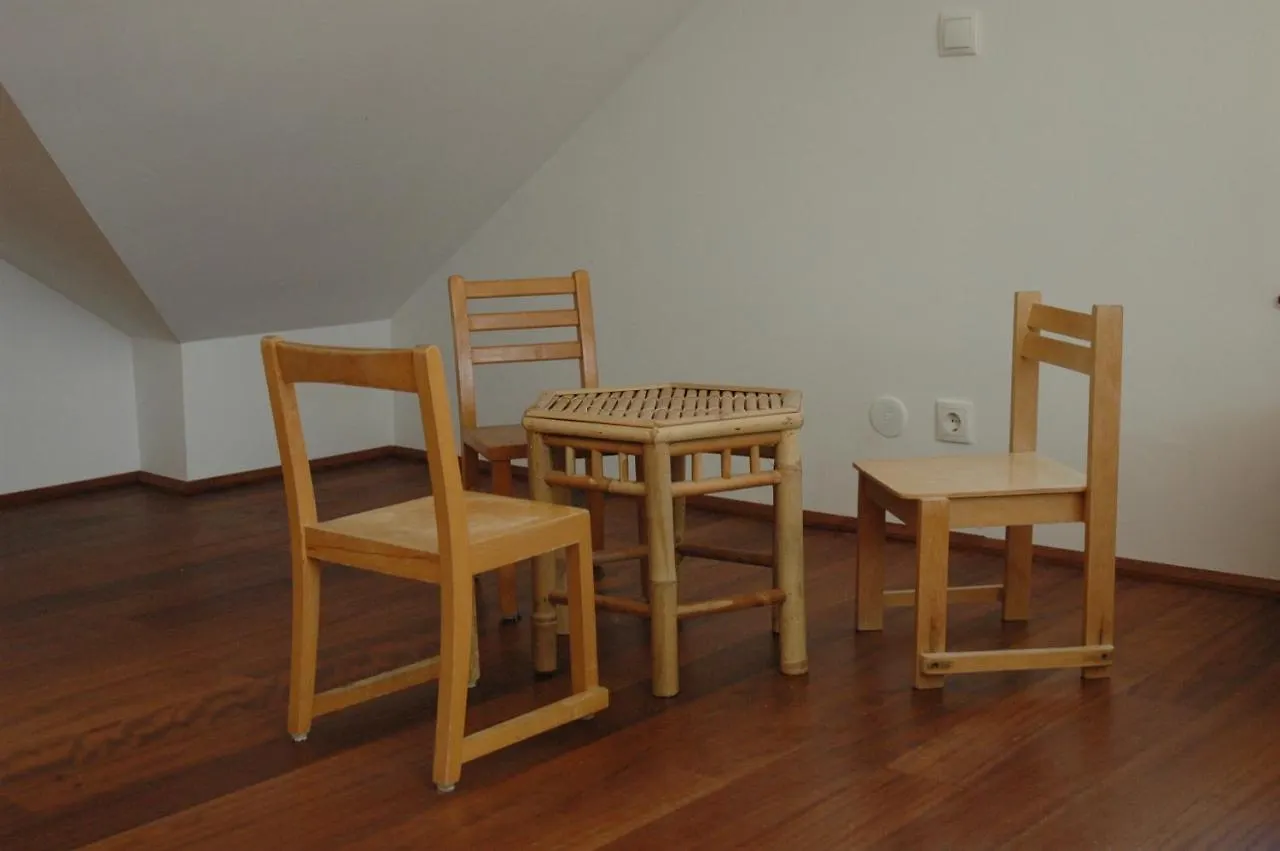 Apartment Ruhige, Grosse Ferienwohnung Am Muehlberg, Stadtrand Vienna Austria